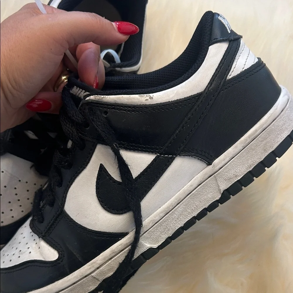 Nike Panda Unisex and White Sneakers 5.5y